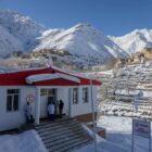 Un punto di primo soccorso in Afghanistan, fotografia di Stefanie Glinski