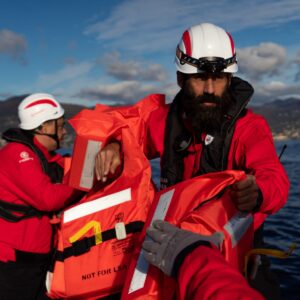 Giubbotti salvagente per la Life Support di EMERGENCY