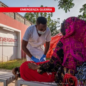 Regala vaccini per bambini in Sudan