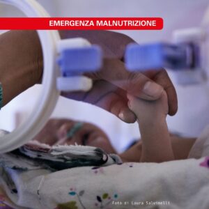 REGALA CURE PRENATALI PER UNA DONNA MALNUTRITA IN AFGHANISTAN